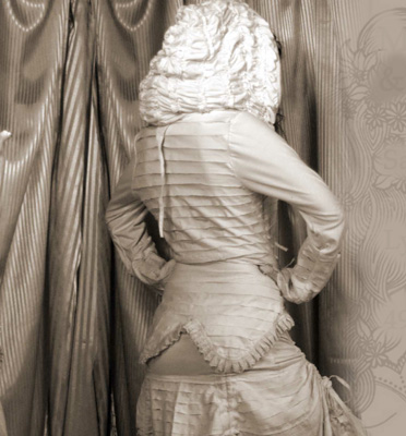 Miss Be Burlesque Vest - Antique White
