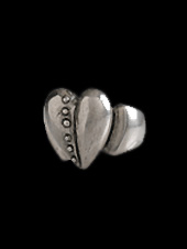 Spragwerks Riveted Heart Ring