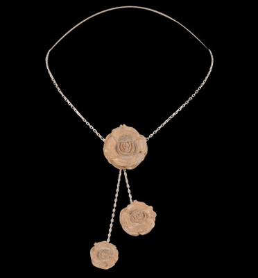 Tawapa Wild Roses Necklace - Mammoth