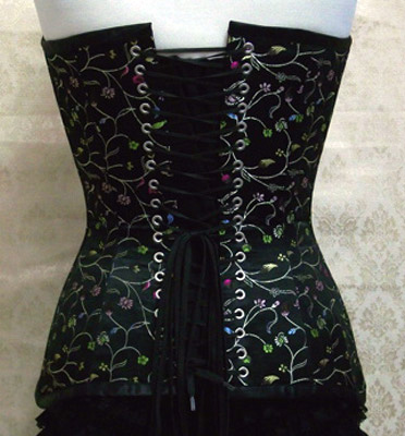 42 Chatterley Blk Floral Vine