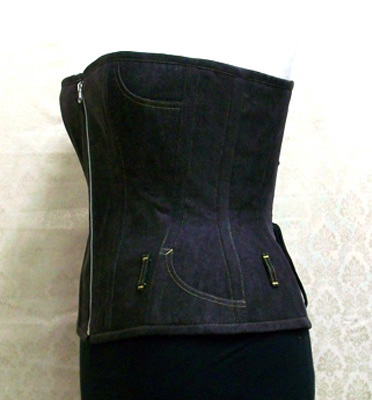 30 Emmanuelle Black Denim