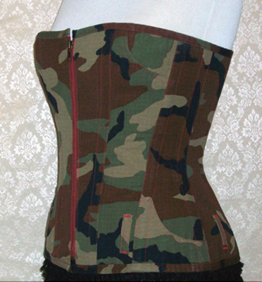 24 Emmanuelle Camo