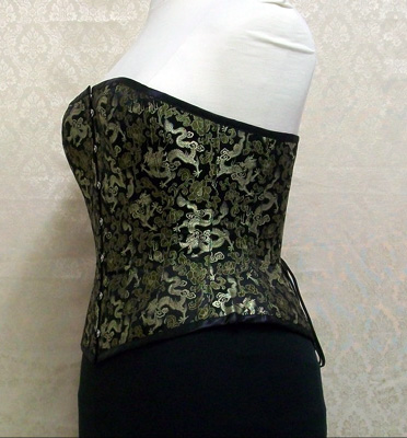 30 Masoch Black/Gold Dragons