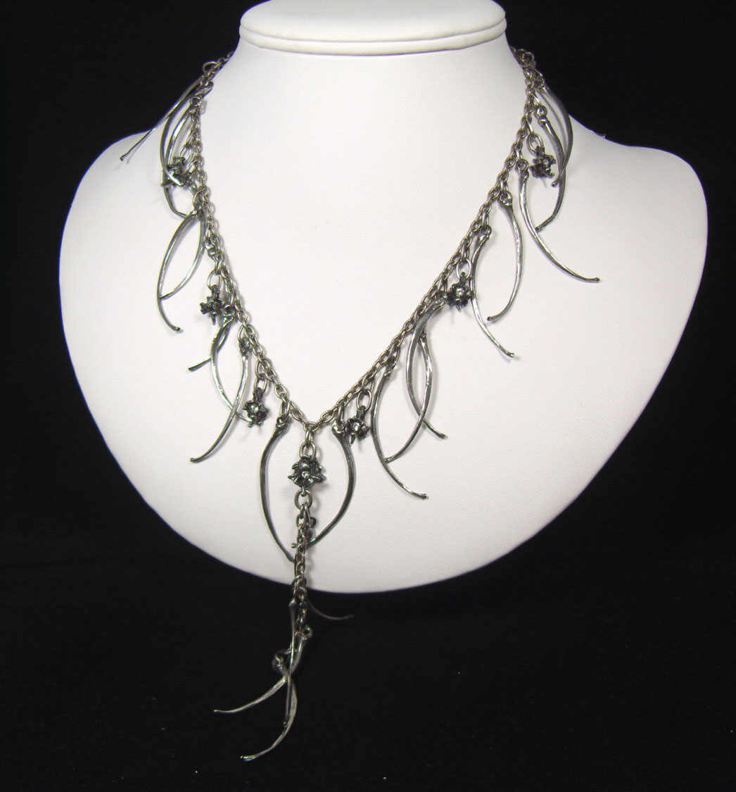 Snake Ribs Necklace